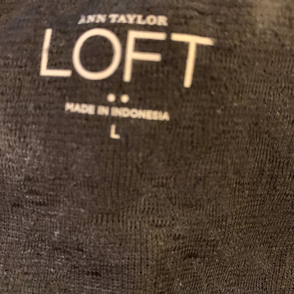 Blouse, Loft, Size Large - Picture 6 of 6